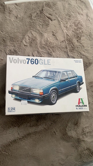 Italeri Volvo 760 GLE 1:24 pienoismalliauto