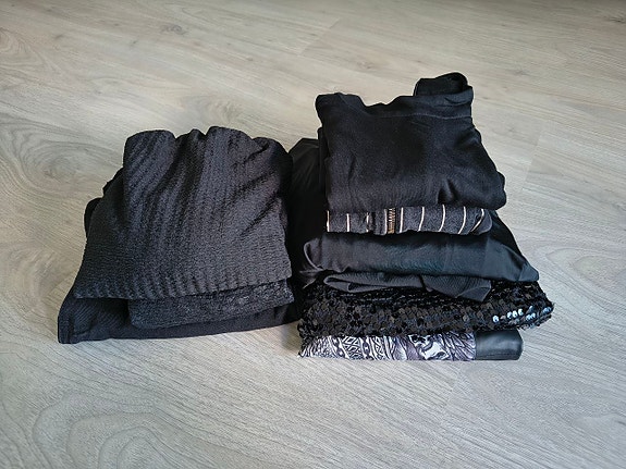 Musta mekko bundle