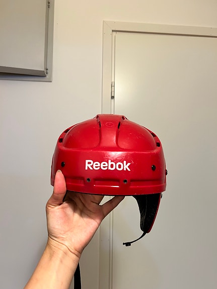 Reebok jääkiekkokypärä punainen L