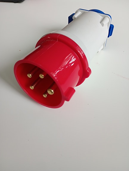 Adapteri