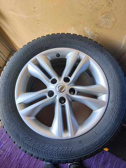 Qashqai 17" OEM vanteet Nokia HKPL 8 SUV nastat