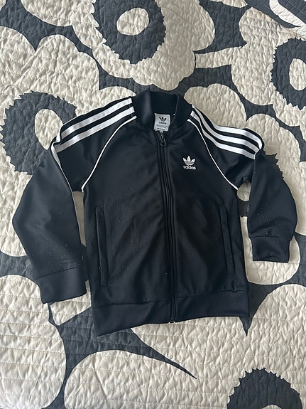 Adidas verkkatakki 116