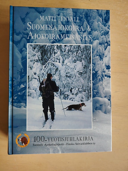 Suomenajokoira ja ajokoirametsästys