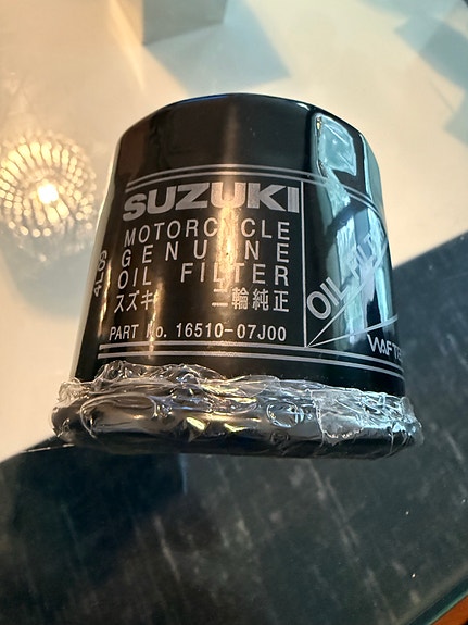 Suzuki moottoripyörän öljynsuodatin