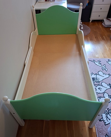 Jatkettava lastensänky