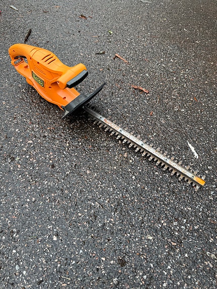 Black & Decker pensasleikkuri oranssi