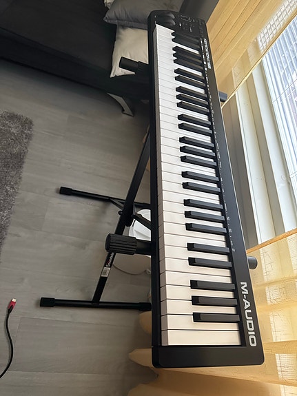 M-Audio Keystation 61 MK2 + Teline + USB
