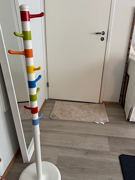 IKEA lasten naulakko