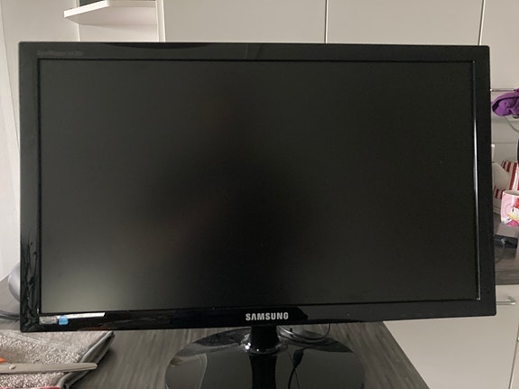 Samsung SyncMaster SA300 24" led näyttö