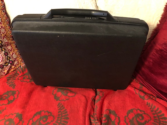 Samsonite salkku musta