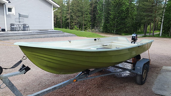 Suomi 410 lasikuituvene + Mariner 3,3 hv moottori