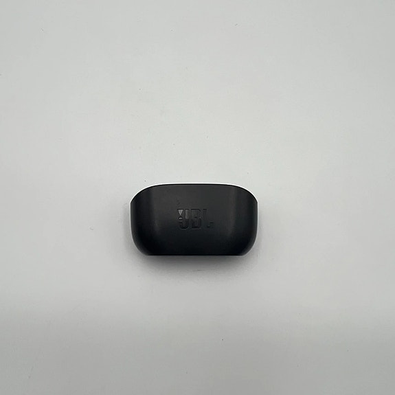 Kotelo JBL Vibe 100 TWS, musta latauskotelo varaosa kuulokkeille