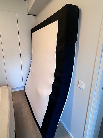 JYSK SOKNA pussijousitettu patja 180x200 cm – hyväkuntoinen