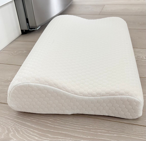 Jysk memory foam ergonominen tyyny 30x47x7 cm valkoinen