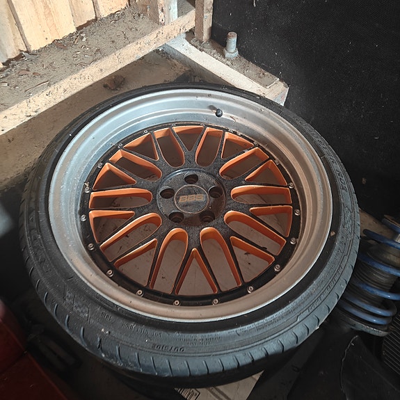 2kpl 18" vanteita