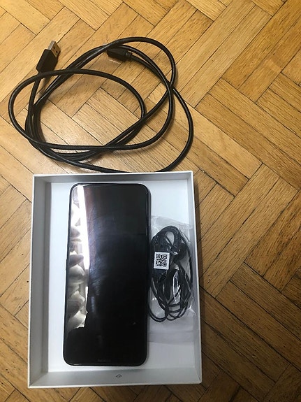 Myydän Nokia 8.3 5G älypuhelin. Ovh 500 €