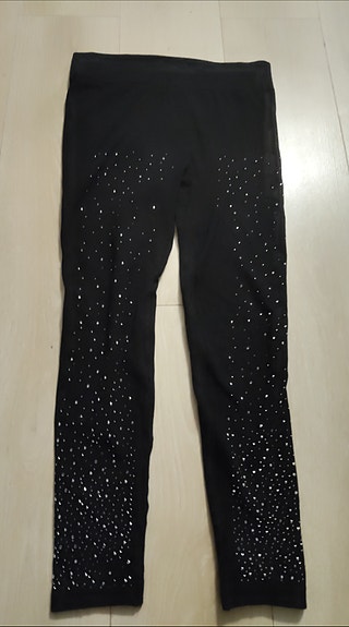 Kiiltävät leggingsit
