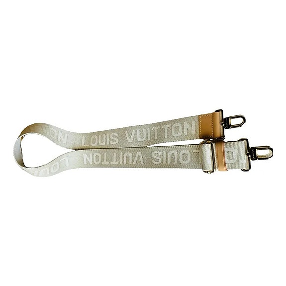 Louis Vuitton olkahihna laukkuun
