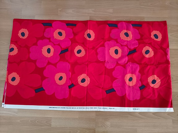 Marimekko Unikko kangas punainen
