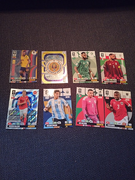 Panini Adrenalyn XL jalkapallokortit 8 kpl
