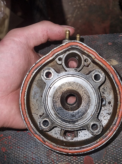 Am6 70cc sylinterin kansi