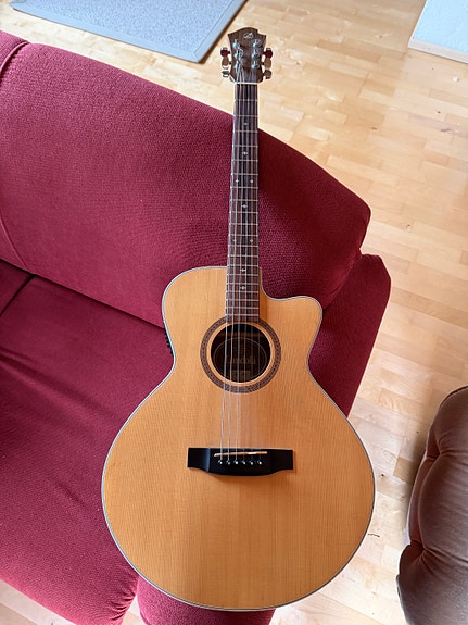 Landola SC-17E elektroakustinen kitara