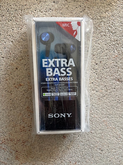 Sony Extra Bass nappikuulokkeet
