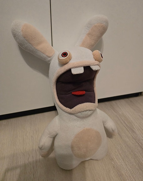 Raving Rabbids pehmolelu (37cm) äänellä
