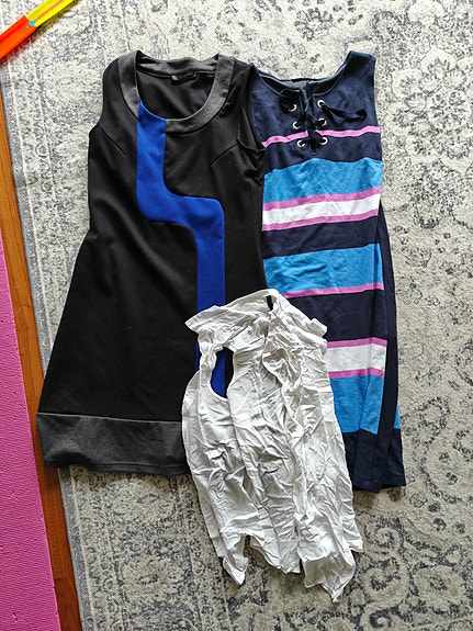 Annetaan vaatteita XS/S