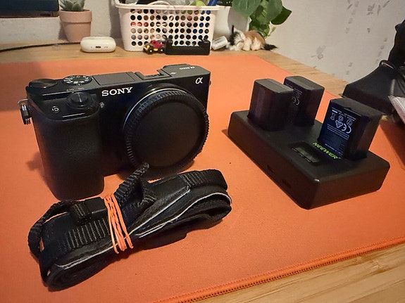 Sony A6000 järjestelmäkamera runko