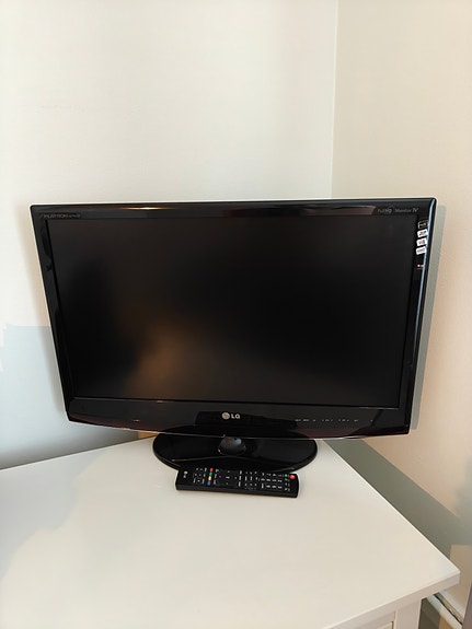 LG Flatron 27" TV