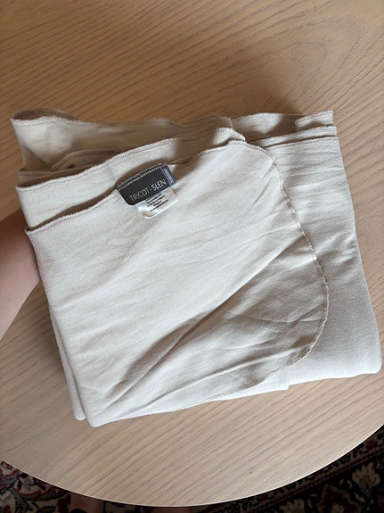 Babylonia Tricot-Slen kantoliina vaalea beige
