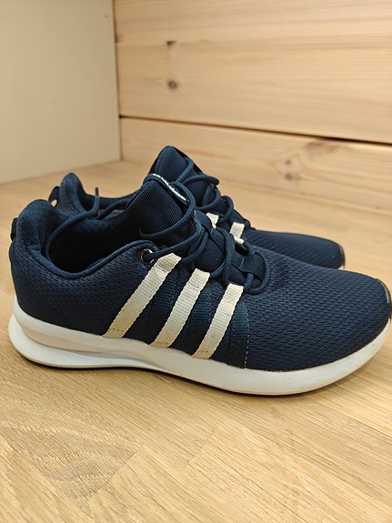 Adidaksen kengät 38