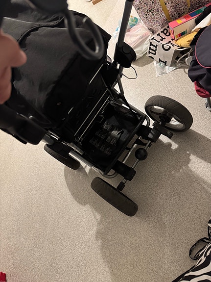 Emmaljunga yhdistelmävaunut musta