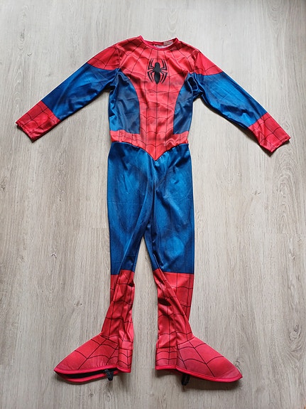 Spiderman-naamiaisasu lapselle
