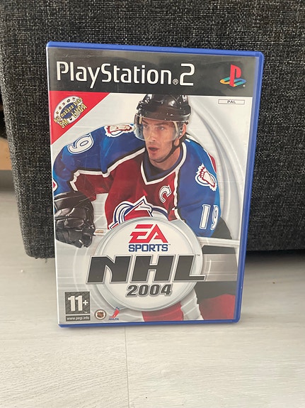 EA Sports NHL 2004 PlayStation 2 peli