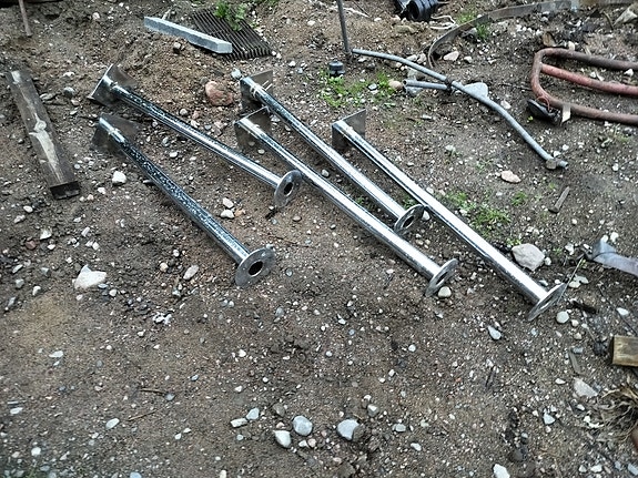 Pöydän jalat