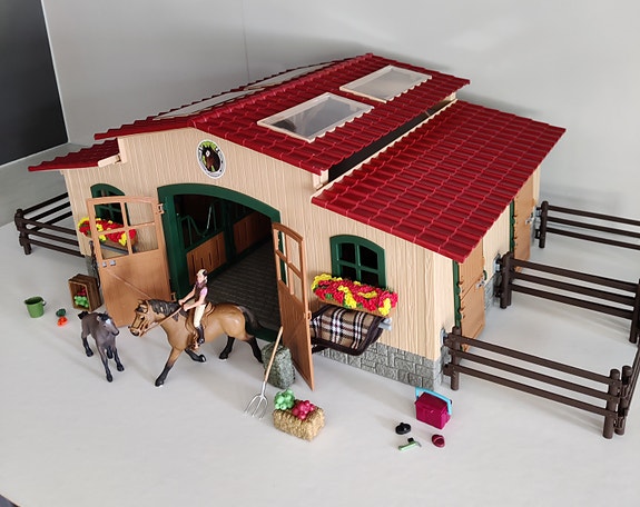 Schleich talli
