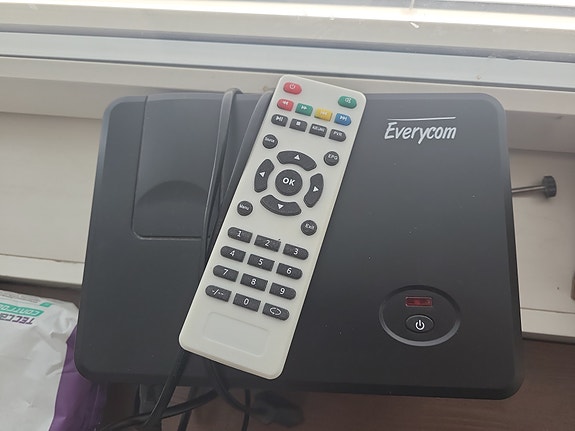 EVERYCOM EC 77 PROJECTOR