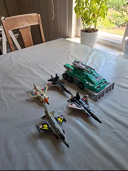 Transformers g1  robotit