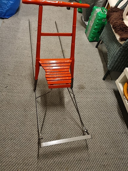 Lasten potkukelkka
