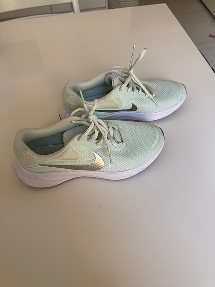 Nike lenkkarit (naisten)