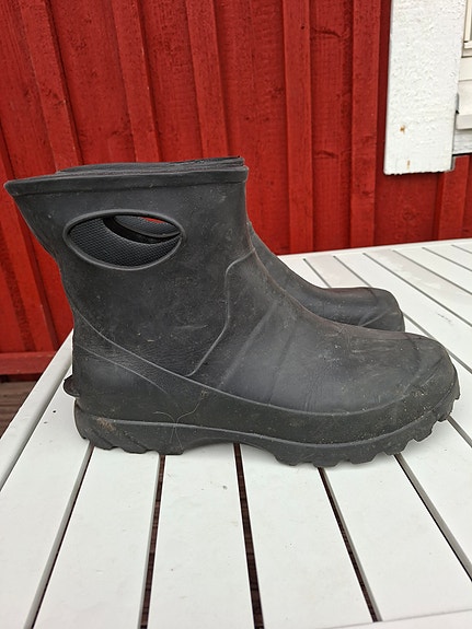 Uudet lyhytvartiset saappaat 36