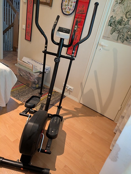 Karhu Blackline crosstrainer musta