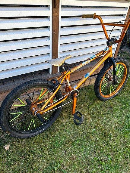 Mirraco LuxStar BMX pyörä