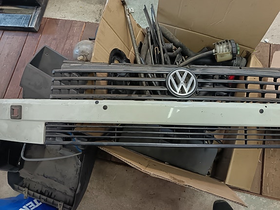 Vw Transporter T4 1.9TD Varaosia