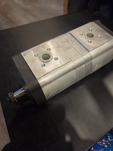 Hydraulipumppu 16+14