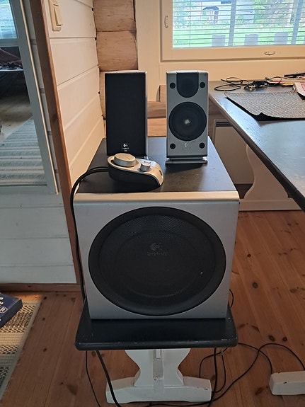 Logitech Z-2300 kaiutinsetti