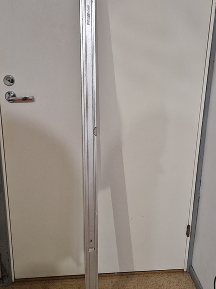 Vesivaaka 180 cm.