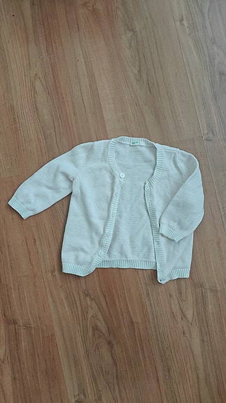 Benetton neule